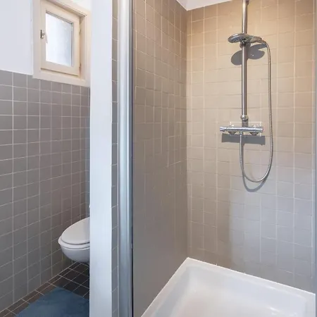 Tempel Cathedral In The Heart Of Apartment
